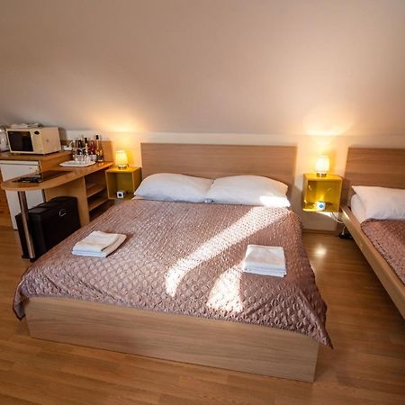 Apartman A Ubytovani U Machu Mikulov Buitenkant foto