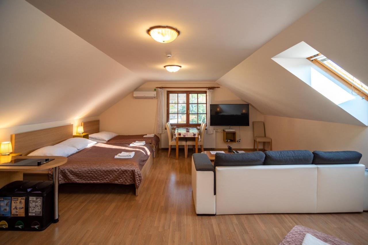 Apartman A Ubytovani U Machu Mikulov Buitenkant foto