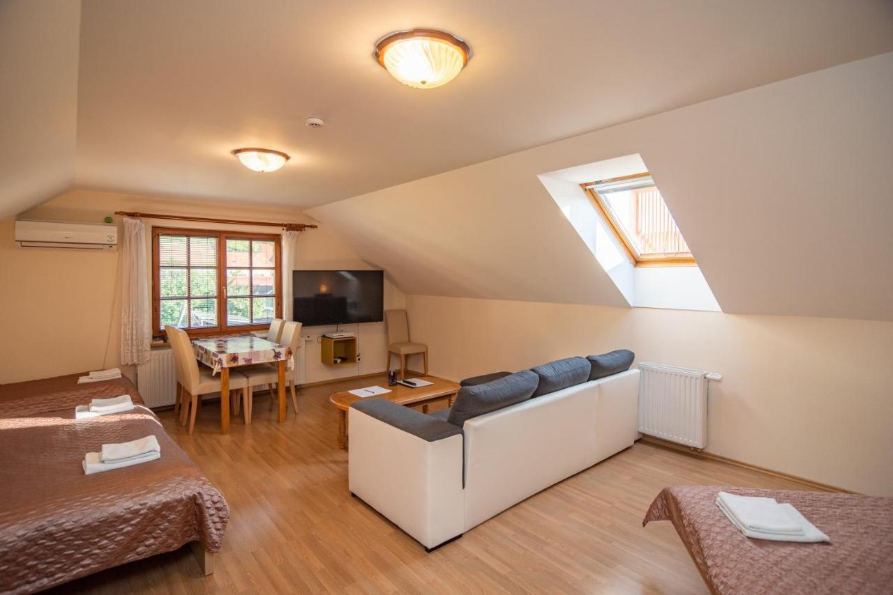 Apartman A Ubytovani U Machu Mikulov Buitenkant foto