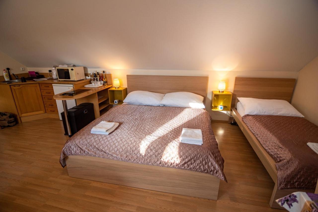 Apartman A Ubytovani U Machu Mikulov Buitenkant foto